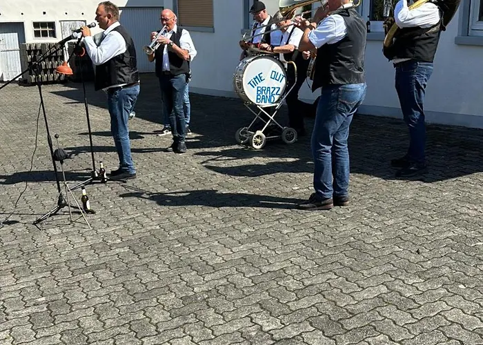 Sabine's Gaestehaus בית הארחה Übereisenbach